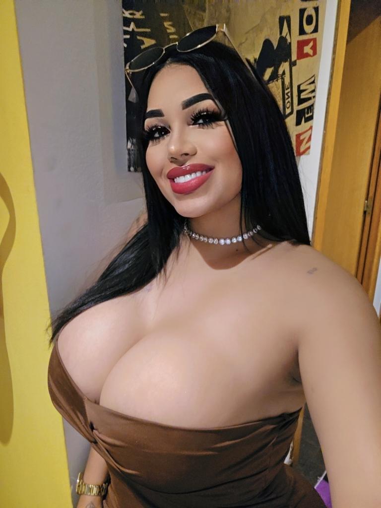 676463299: Chica busca chico en Pontevedra