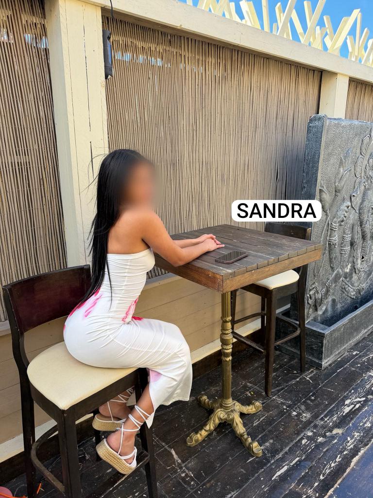 634811240: Chica busca chico en Cádiz