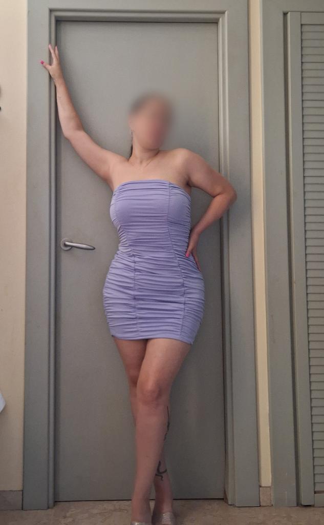 681814510: Chica busca chico en Sevilla