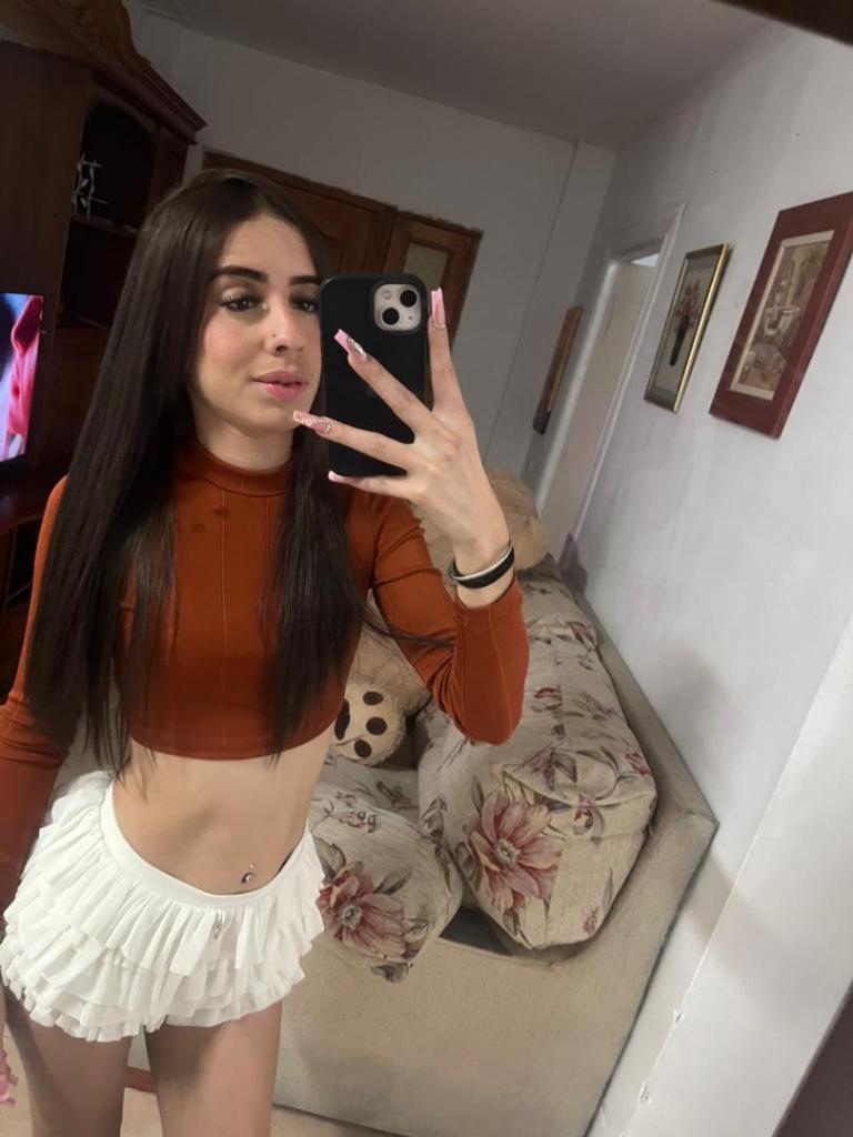 Chica busca chico en Almería: 