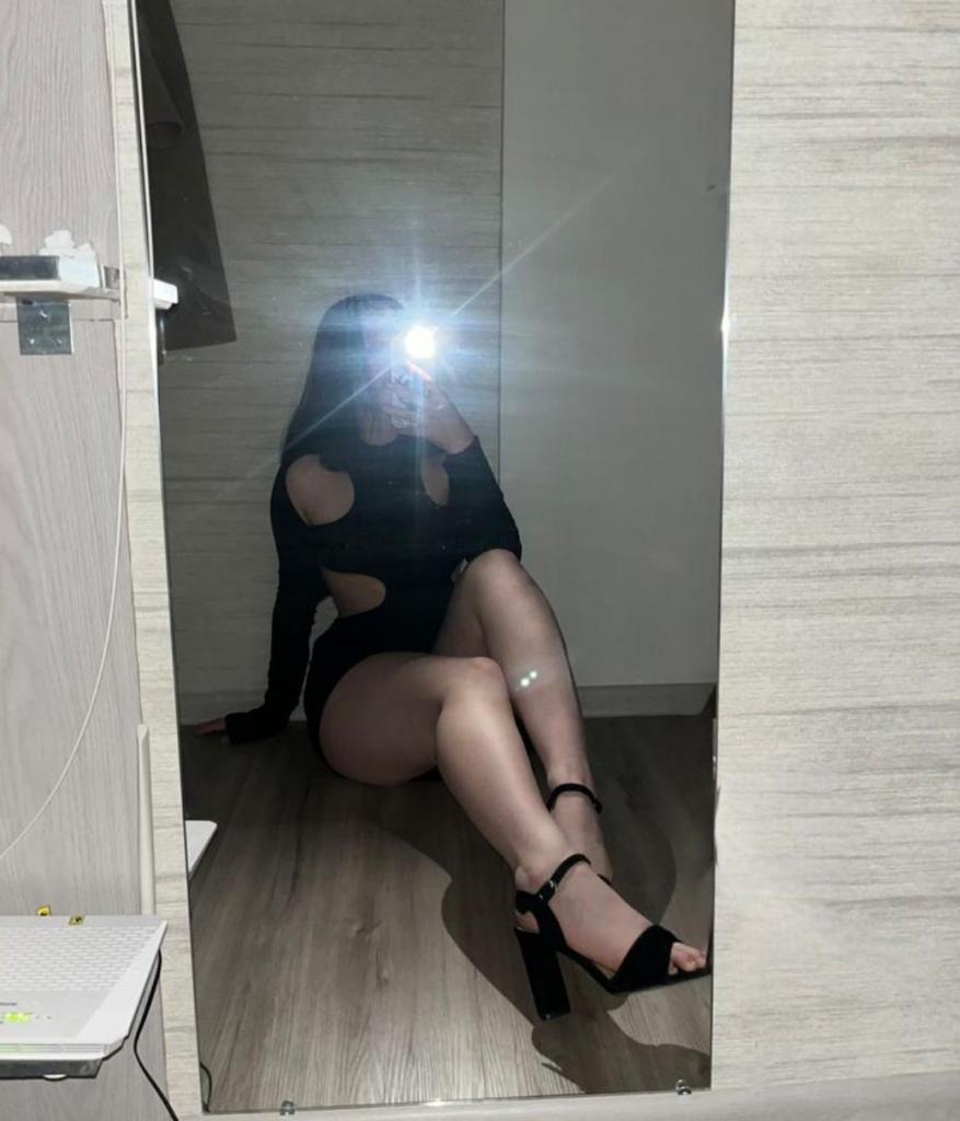 Chica busca chico en Huesca: 