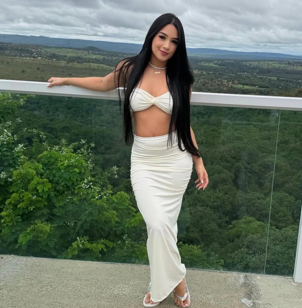 Chica busca chico en Cádiz: 