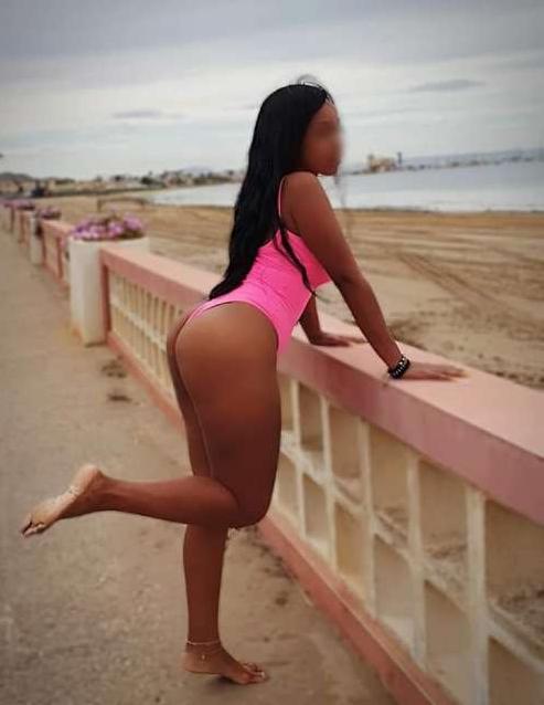 628312271: Chica busca chico en La Coruña