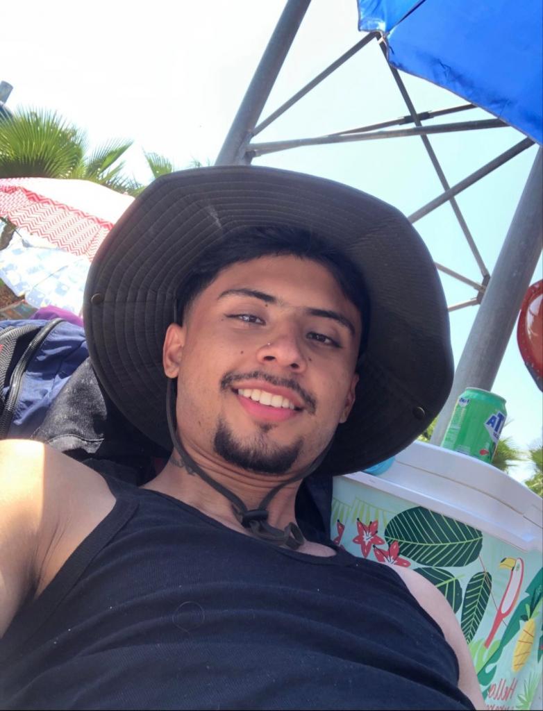 Chico busca chica en Huelva: 