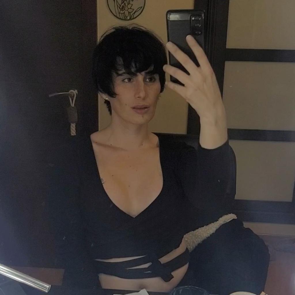 614927350: Transexual en Málaga