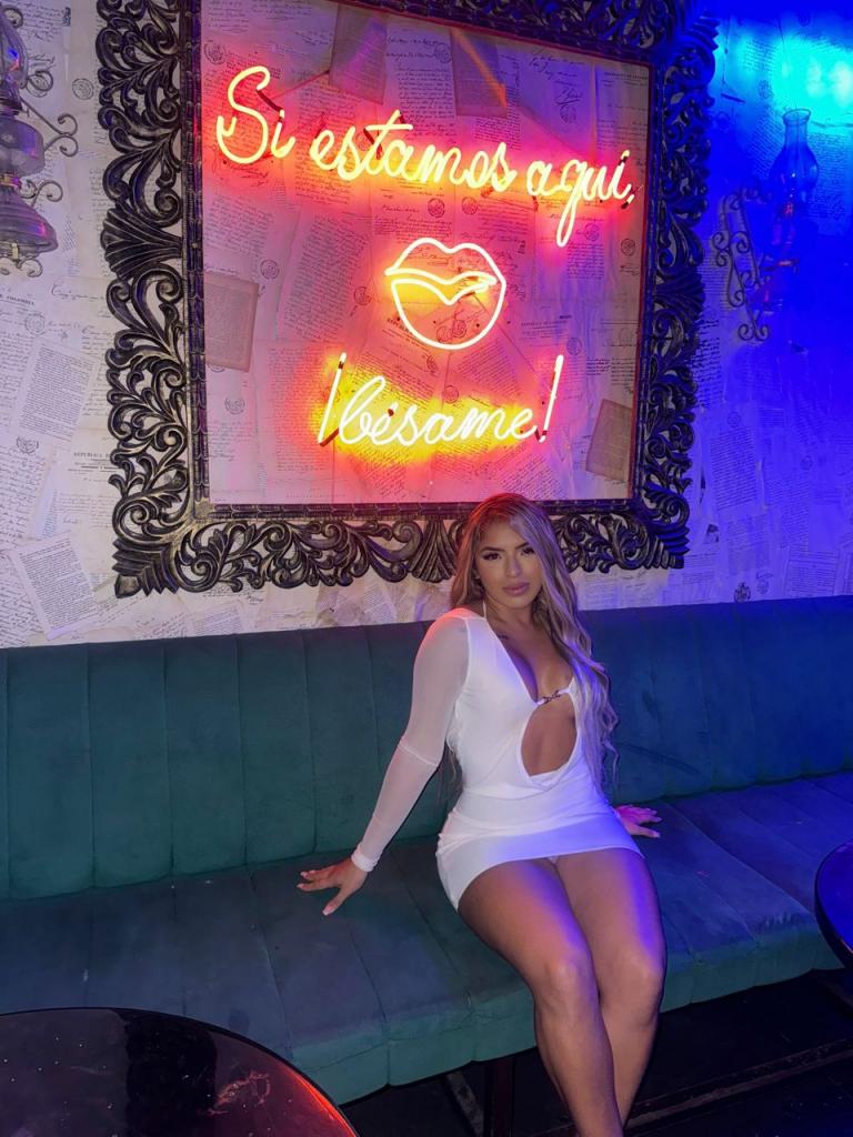 675108619: Chica busca chico en Mallorca