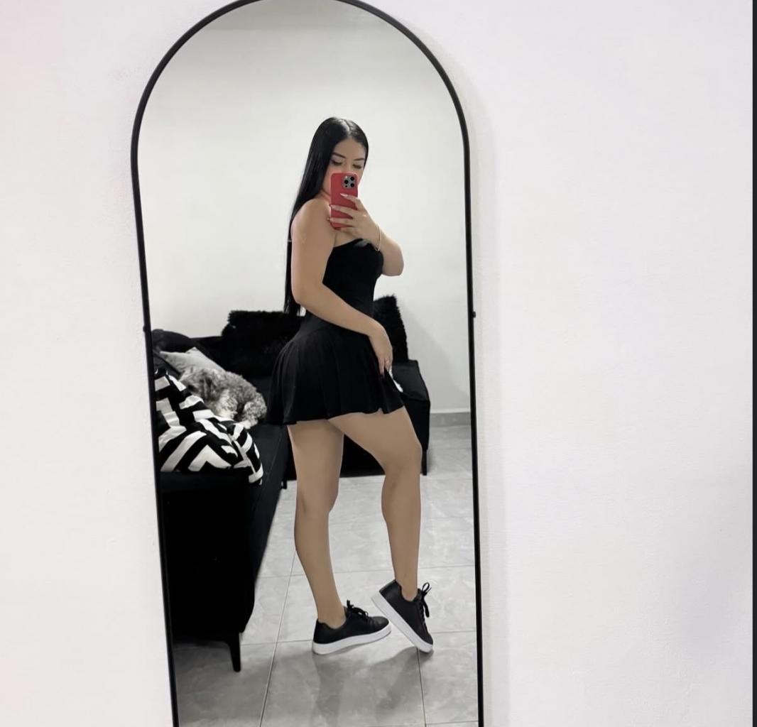 663486749: Chica busca chico en Cádiz