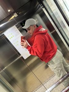 697165304: Chico busca chica en Cantabria