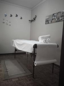 693980644: Chica busca chico en Lugo