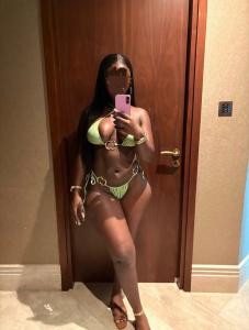 624244428: Chica busca chico en Madrid