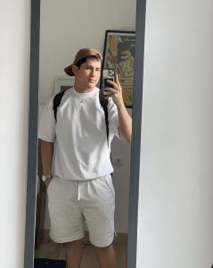 613637662: Chico busca chica en Alicante