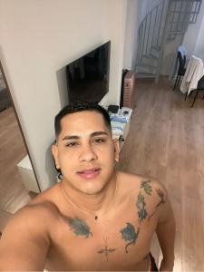 613637662: Chico busca chica en Alicante