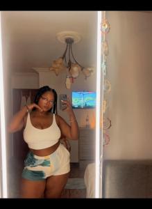 625830895: Chica busca chico en Ibiza