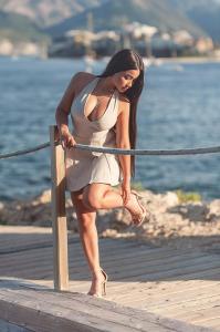 664094515: Chica busca chico en Valencia