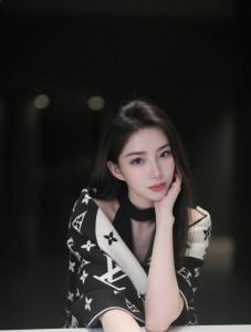 674936666: Chica busca chico en Barcelona