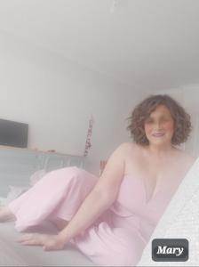 641778033: Chica busca chico en La Coruña