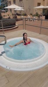 607048841: Chica busca chico en Mallorca