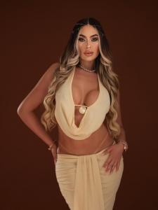 632945446: Chica busca chico en Málaga