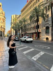 610900235: Chica busca chico en Barcelona