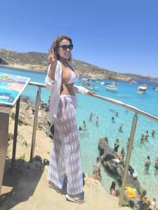 681883793: Chica busca chico en Barcelona