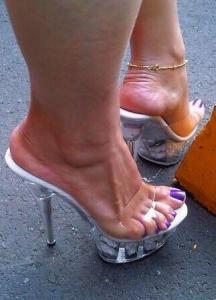 615979109: Chica busca chico en Barcelona