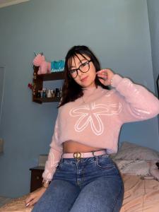 631017641: Chica busca chico en Sevilla