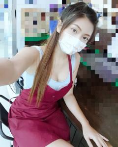 670737910: Chica busca chico en Barcelona