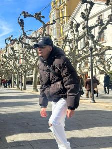 642017023: Chico busca chica en Asturias