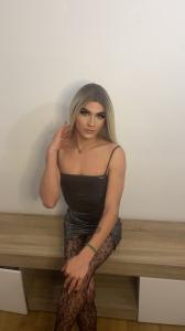 613795775: Transexual en Alicante