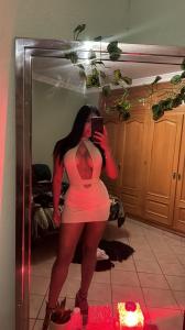 617815266: Chica busca chico en Málaga