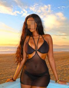 722488709: Chica busca chico en Gerona