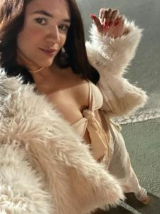 631813975: Chica busca chico en Cantabria