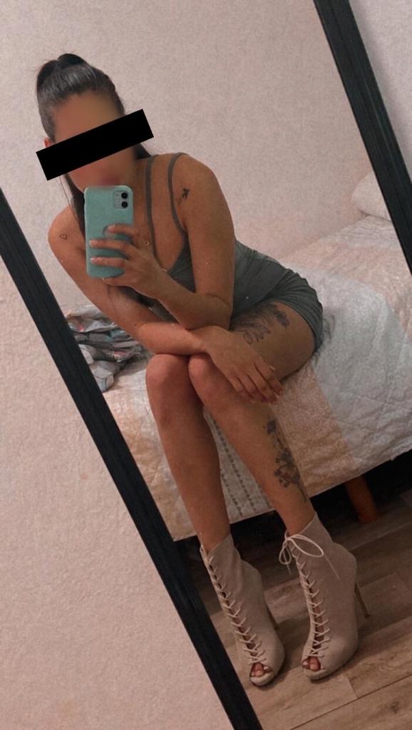 Chica busca chico en Almería: 