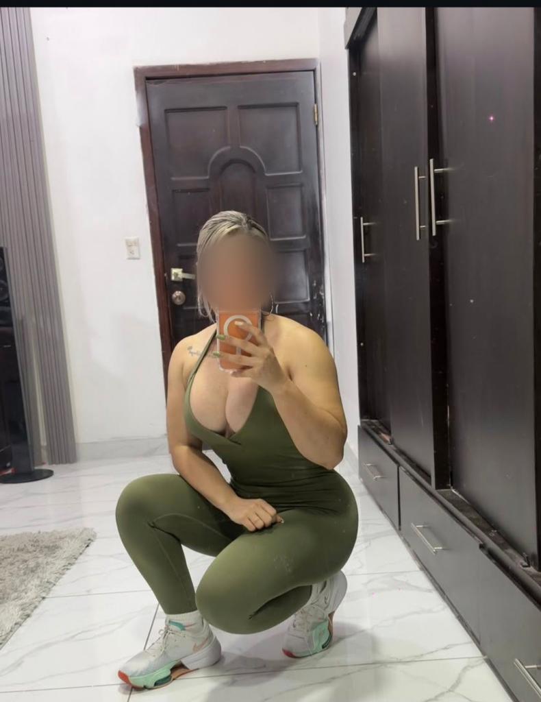 614853618: Chica busca chico en Sevilla