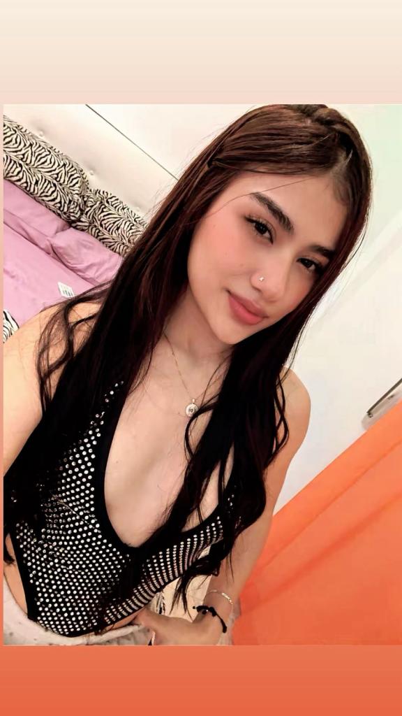 604385583: Chica busca chico en Barcelona