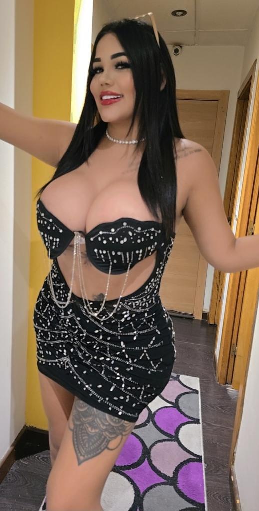 676463299: Chica busca chico en Pontevedra