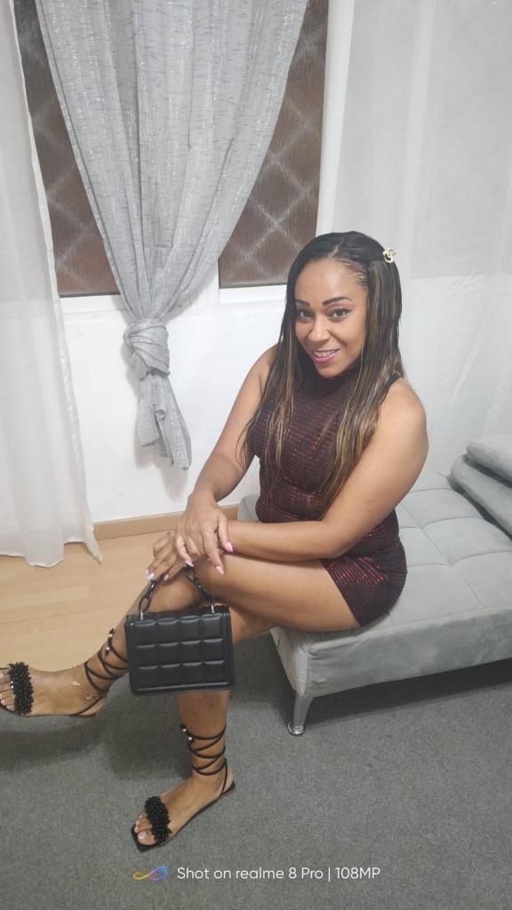 602345294: Chica busca chico en Ceuta