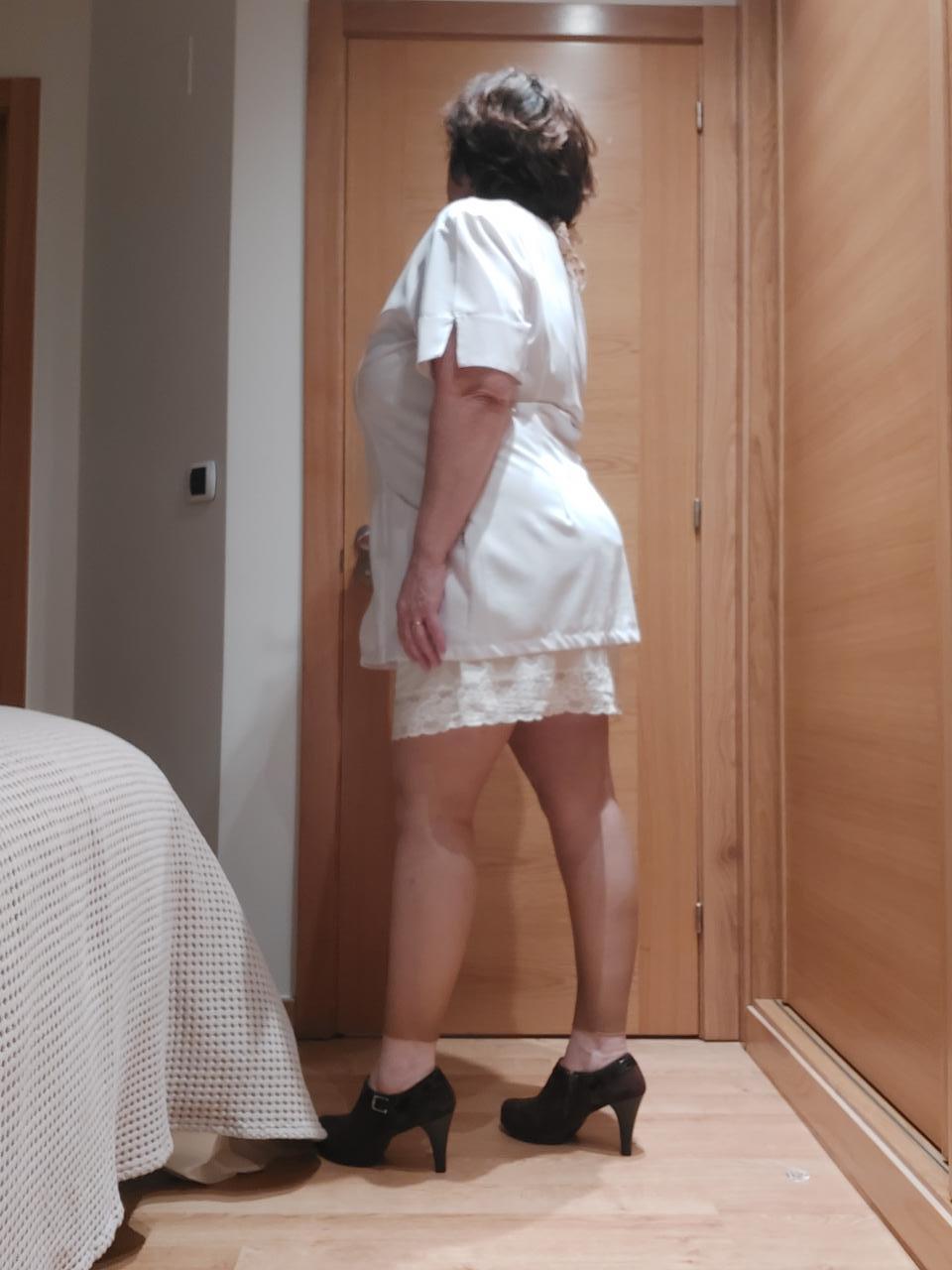 641778033: Chica busca chico en La Coruña