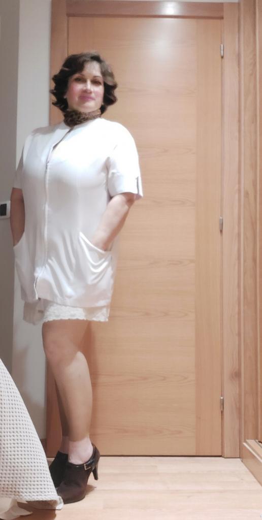 641778033: Chica busca chico en La Coruña