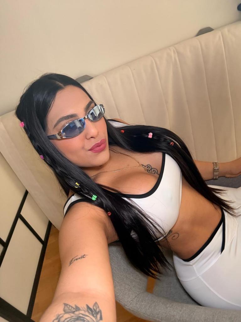 Chica busca chico en Barcelona: Chica busca chico