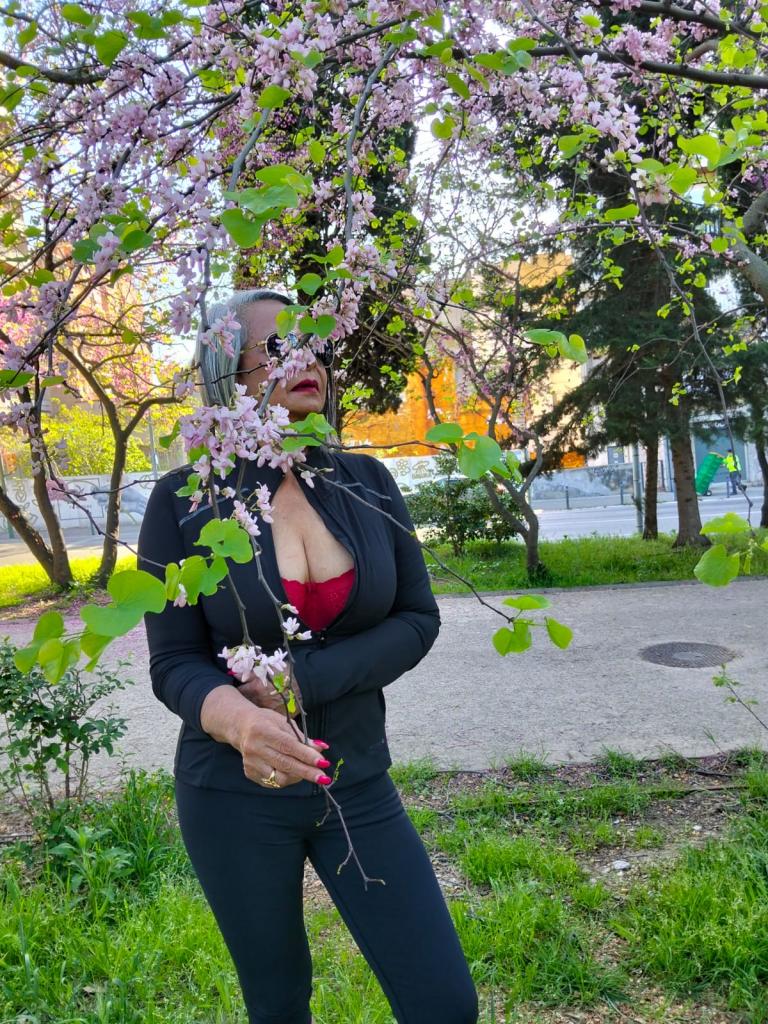 642762831: Chica busca chico en Gerona