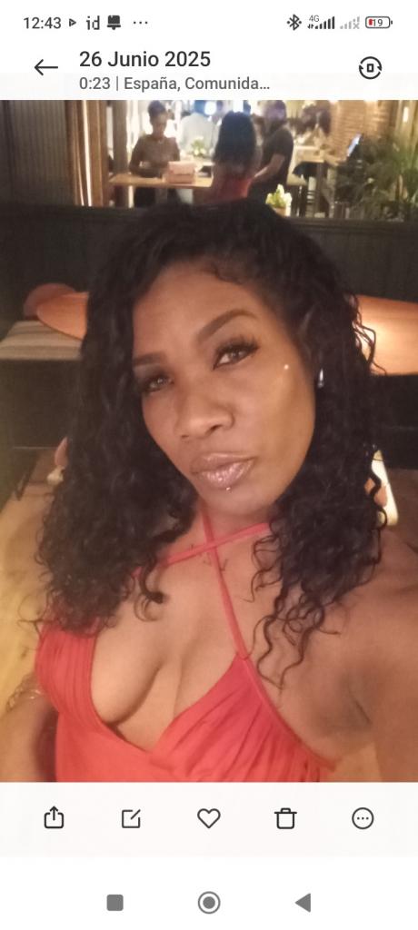 624984158: Chica busca chico en Navarra