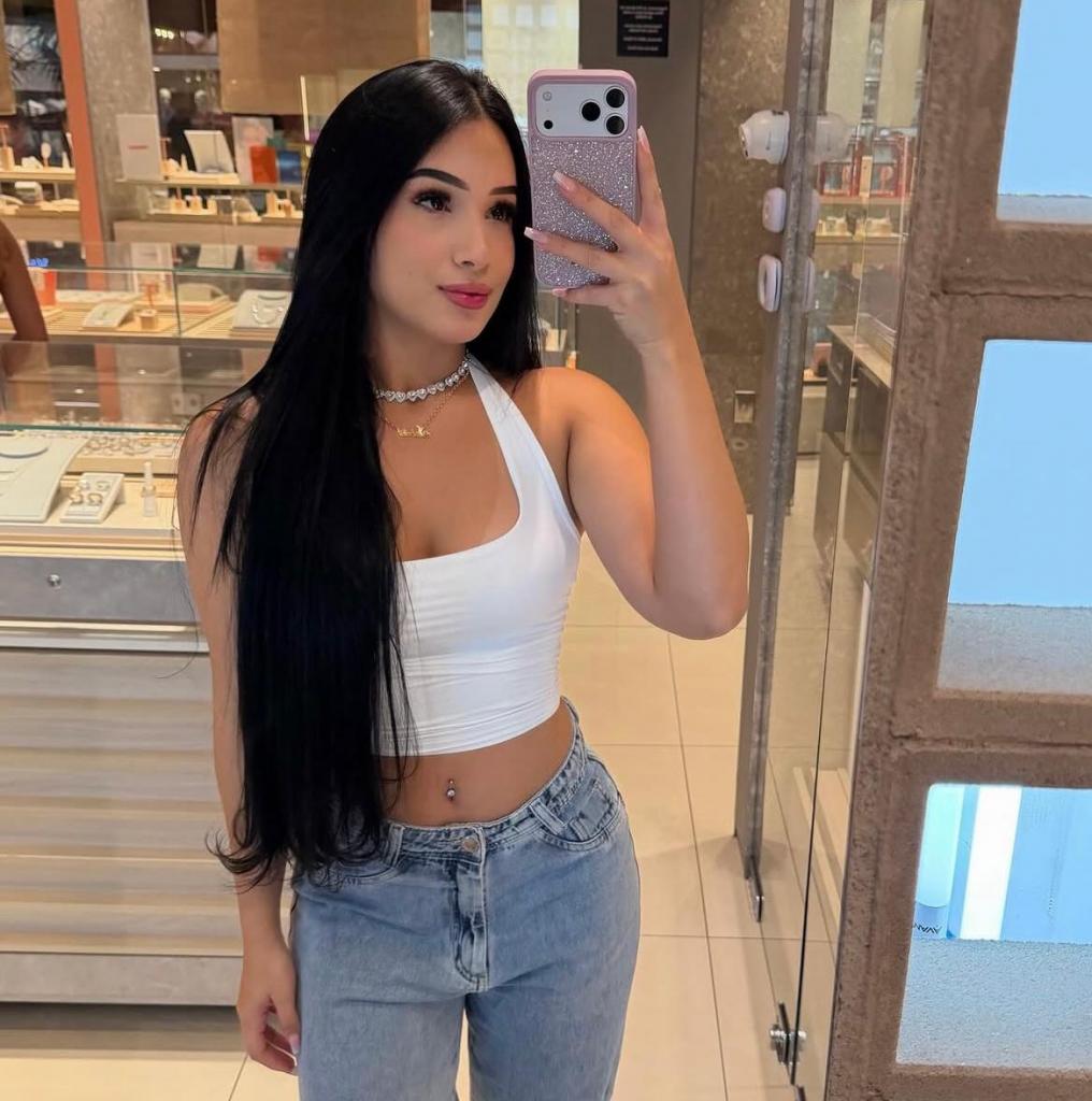 613831654: Chica busca chico en Cádiz