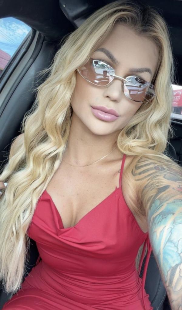 664764351: Chica busca chico en Alicante