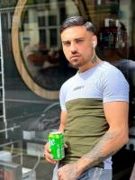 742036048: Chico busca chica en Valencia