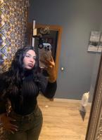 613803886: Chica busca chico en Barcelona