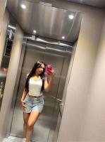 667759514: Chica busca chico en Sevilla