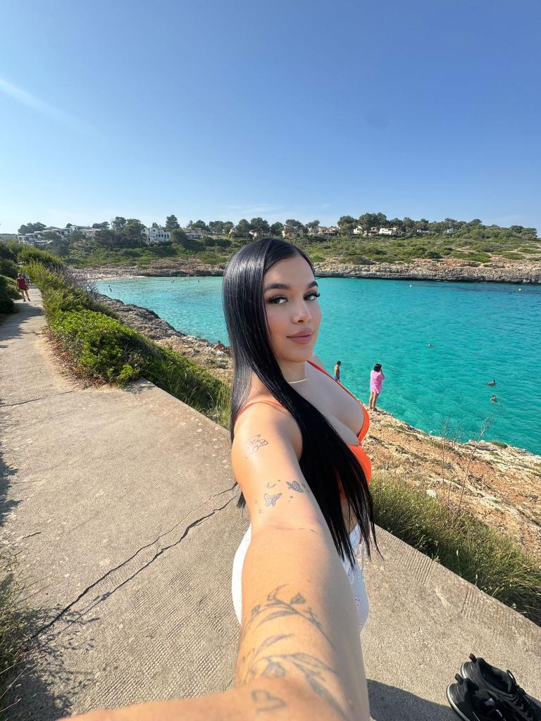 647982133: Chica busca chico en Valencia