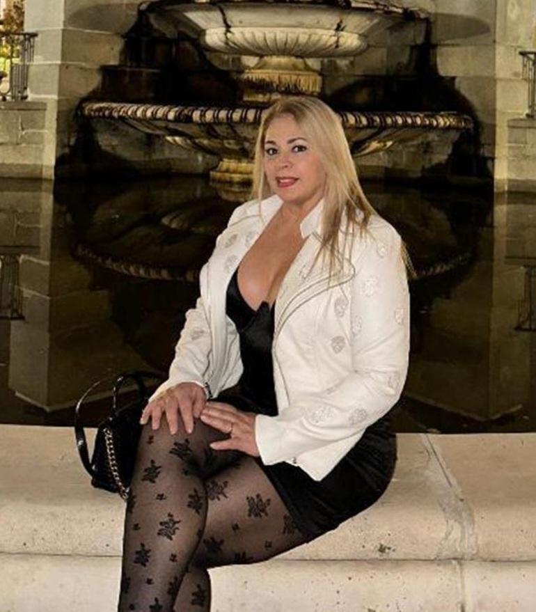 613384601: Chica busca chico en La Coruña