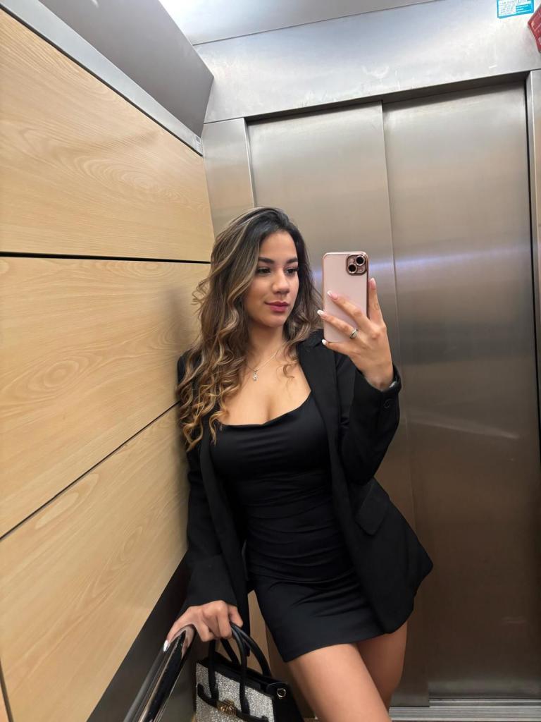 685226372: Chica busca chico en Málaga